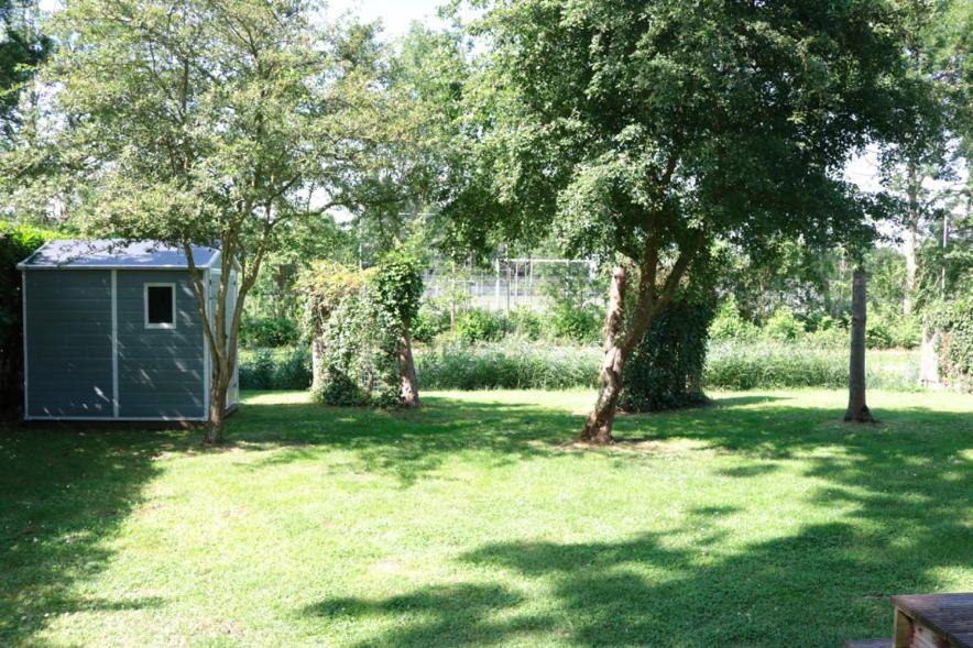 فيلا Tzummarumفي Een Chalet Met Prive Sauna En Tuin المظهر الخارجي الصورة